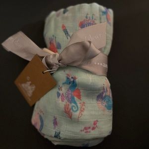 NWT Angel Dear Swaddle